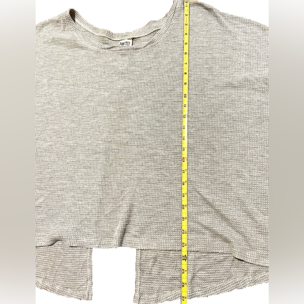 Free People Women’s M Top Gray Storyteller Waffle Knit Open Back Oversized - Picture 8 of 10